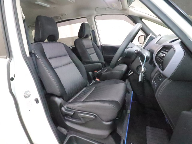 ニッサン セレナＨＶ ｅ－ＰＯＷＥＲ　ハイウェイスター　Ｖ
