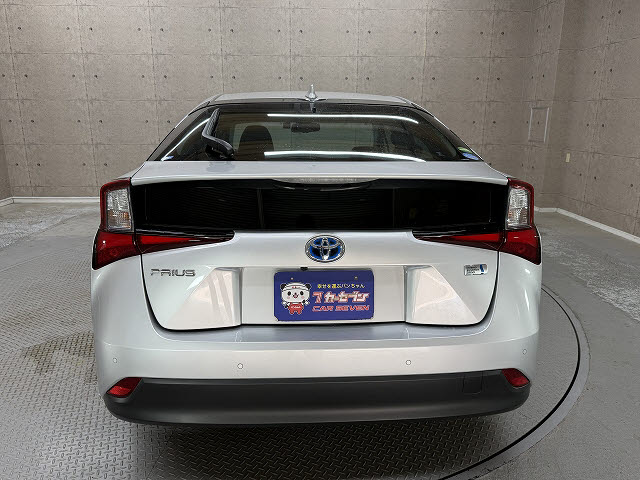 トヨタ プリウス Sセーフティプラス2