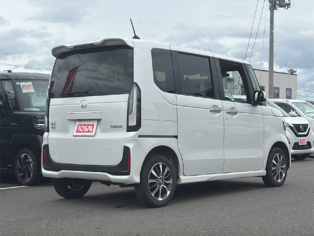 ホンダ Ｎ　ＢＯＸカスタム 4WD
