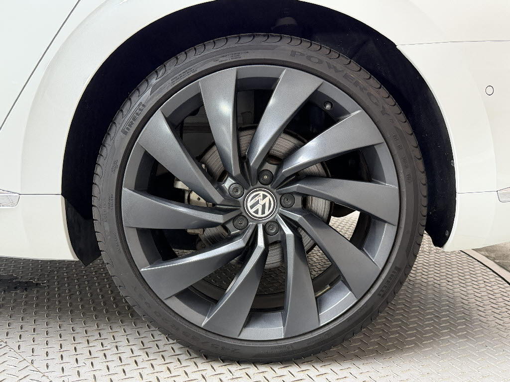 フォルクスワーゲン ＶＷアルテオン TSI 4ﾓｰｼｮﾝ Rﾗｲﾝｱﾄﾞﾊﾞﾝｽ