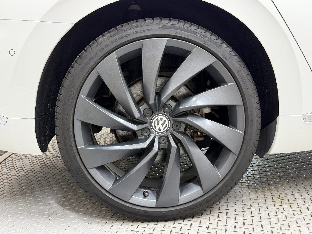 フォルクスワーゲン ＶＷアルテオン TSI 4ﾓｰｼｮﾝ Rﾗｲﾝｱﾄﾞﾊﾞﾝｽ