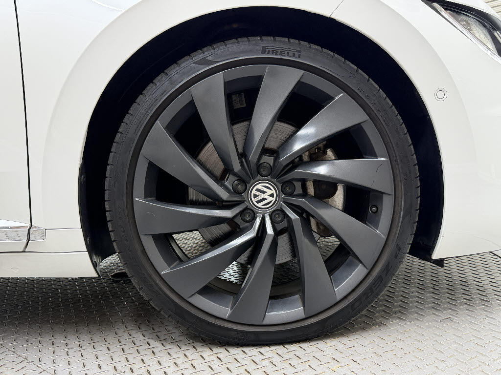 フォルクスワーゲン ＶＷアルテオン TSI 4ﾓｰｼｮﾝ Rﾗｲﾝｱﾄﾞﾊﾞﾝｽ