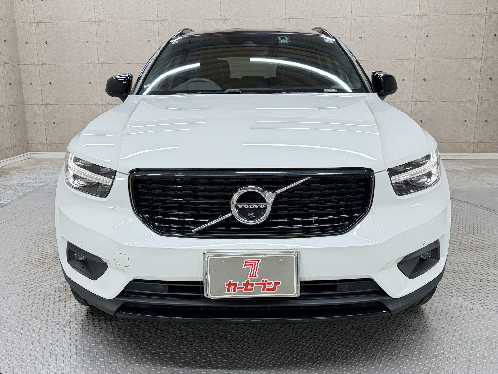 ボルボ ボルボ ＸＣ４０ B4-AWD-Rﾃﾞｻﾞｲﾝ 4WD
