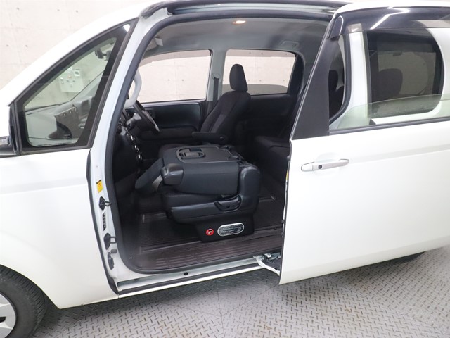 トヨタ スペイド F