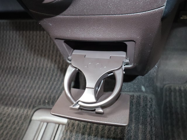 トヨタ スペイド F