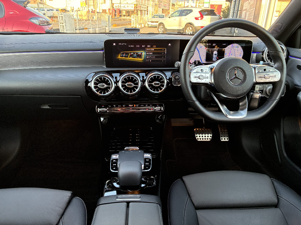 メルセデスベンツ ﾒﾙｾﾃﾞｽﾍﾞﾝﾂ Aｸﾗｽ A200d AMGﾗｲﾝ