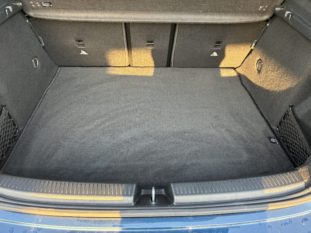 メルセデスベンツ ﾒﾙｾﾃﾞｽﾍﾞﾝﾂ Aｸﾗｽ A200d AMGﾗｲﾝ