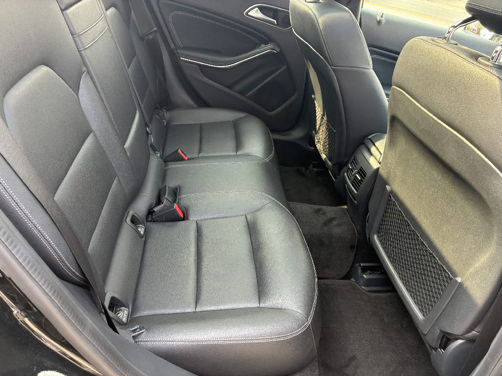 メルセデスベンツ ﾒﾙｾﾃﾞｽﾍﾞﾝﾂ GLAｸﾗｽ GLA220 4ﾏﾁｯｸ