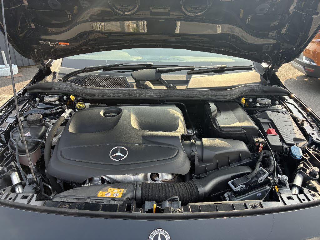 メルセデスベンツ ﾒﾙｾﾃﾞｽﾍﾞﾝﾂ GLAｸﾗｽ GLA220 4ﾏﾁｯｸ