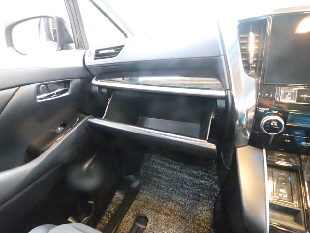 トヨタ アルファード SAパッケージ