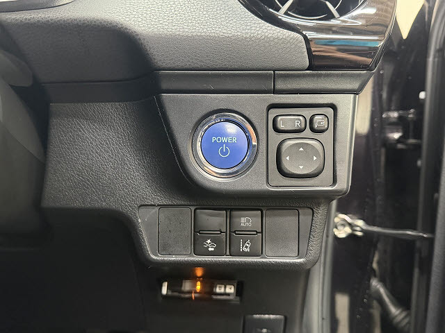 トヨタ ｶﾛｰﾗﾌｨｰﾙﾀﾞｰHV ﾊｲﾌﾞﾘｯﾄﾞG　ＷxＢ