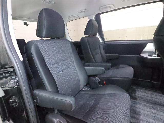 トヨタ ヴォクシー ＺＳ煌