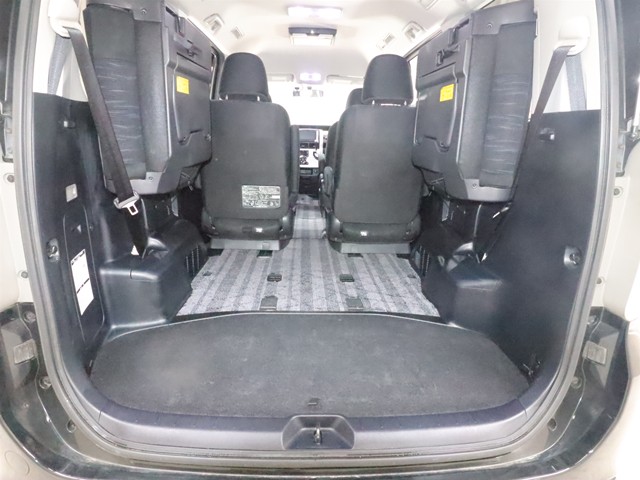 トヨタ ヴォクシー ＺＳ煌