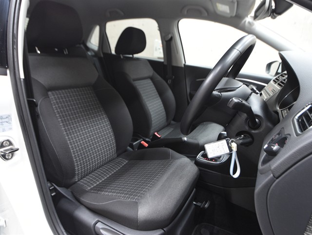 フォルクスワーゲン ＶＷポロ ﾌﾟﾚﾐｱﾑEDﾅﾋﾞﾊﾟｯｹｰｼﾞ