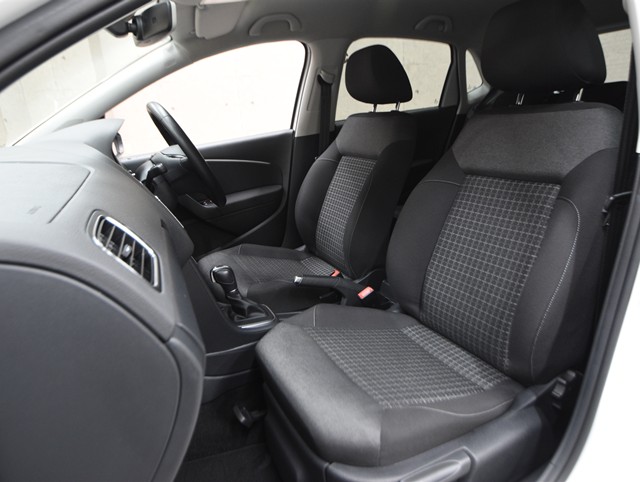 フォルクスワーゲン ＶＷポロ ﾌﾟﾚﾐｱﾑEDﾅﾋﾞﾊﾟｯｹｰｼﾞ