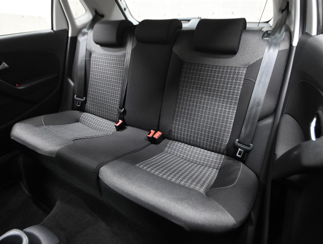 フォルクスワーゲン ＶＷポロ ﾌﾟﾚﾐｱﾑEDﾅﾋﾞﾊﾟｯｹｰｼﾞ