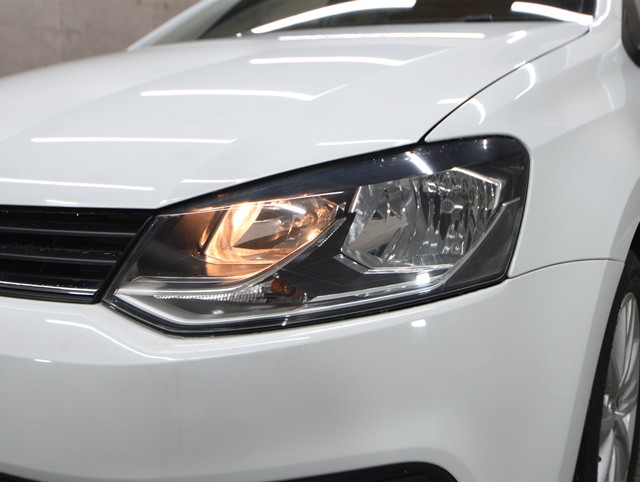 フォルクスワーゲン ＶＷポロ ﾌﾟﾚﾐｱﾑEDﾅﾋﾞﾊﾟｯｹｰｼﾞ