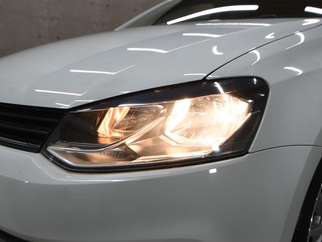 フォルクスワーゲン ＶＷポロ ﾌﾟﾚﾐｱﾑEDﾅﾋﾞﾊﾟｯｹｰｼﾞ