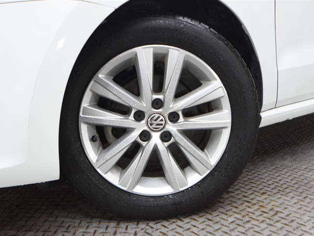 フォルクスワーゲン ＶＷポロ ﾌﾟﾚﾐｱﾑEDﾅﾋﾞﾊﾟｯｹｰｼﾞ