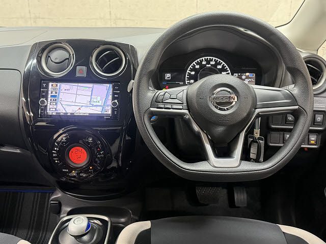 ニッサン ノート e-power X