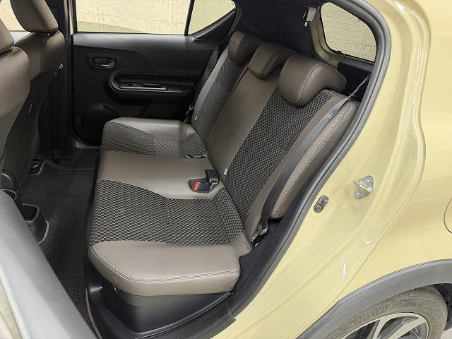 トヨタ アクア クロスオーバーグラム