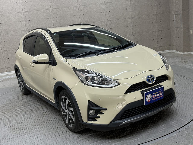 トヨタ アクア クロスオーバーグラム