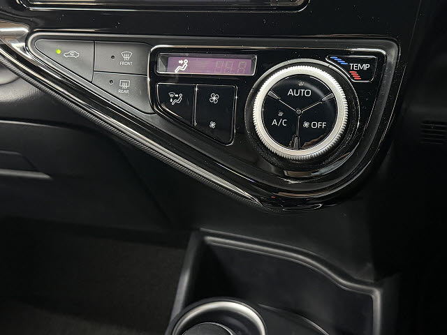 トヨタ アクア クロスオーバーグラム