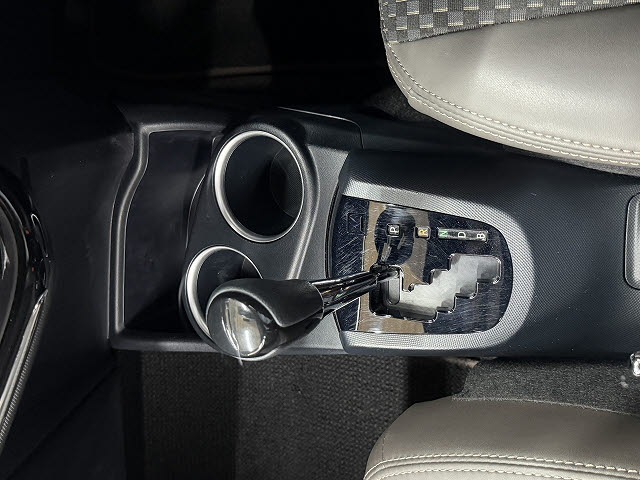 トヨタ アクア クロスオーバーグラム