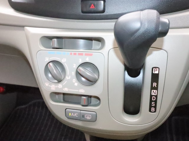 ダイハツ ミライース L