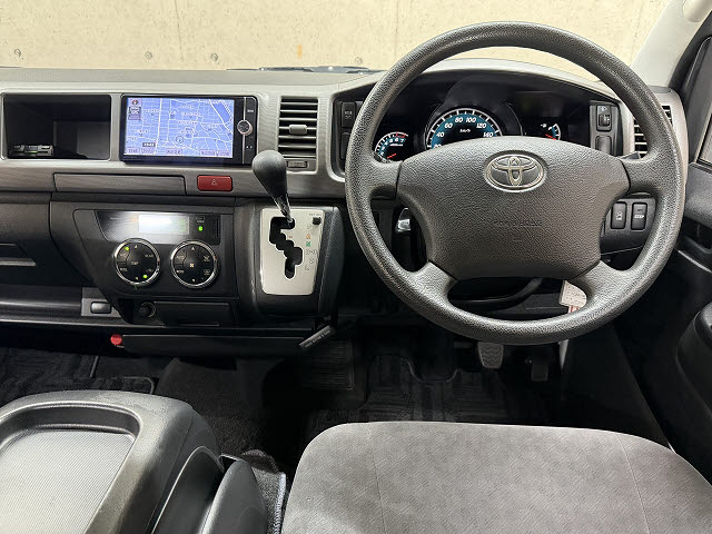 トヨタ ハイエース A車　グランドキャビン　送迎仕様車