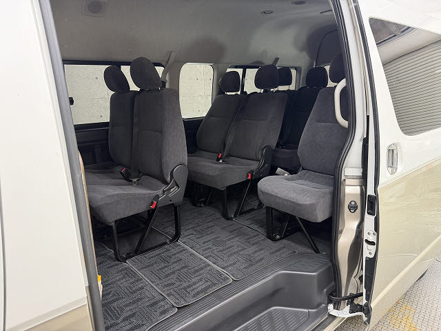 トヨタ ハイエース A車　グランドキャビン　送迎仕様車