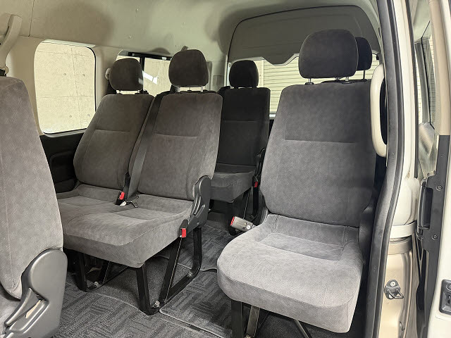 トヨタ ハイエース A車　グランドキャビン　送迎仕様車