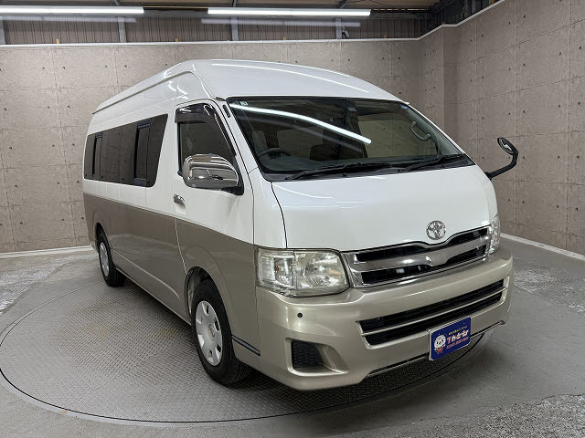 トヨタ ハイエース A車　グランドキャビン　送迎仕様車