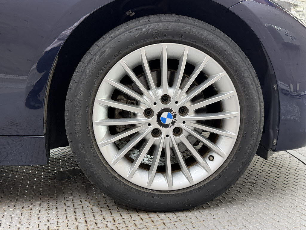 ＢＭＷ ＢＭＷ ３シリーズ ラグジュアリー
