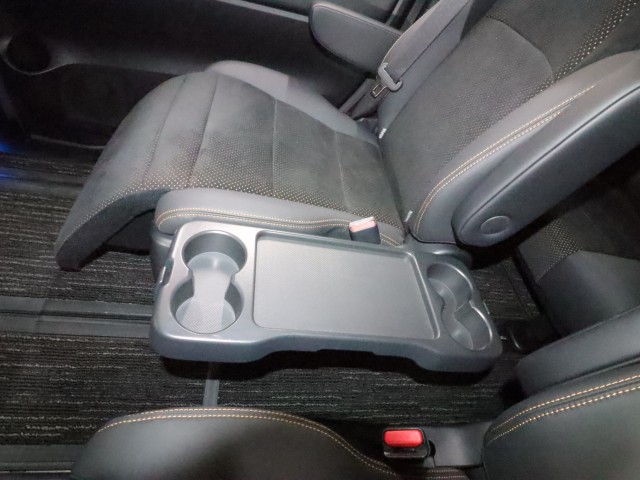 トヨタ ヴェルファイア Z　ｺﾞｰﾙﾃﾞﾝｱｲｽﾞ　4WD