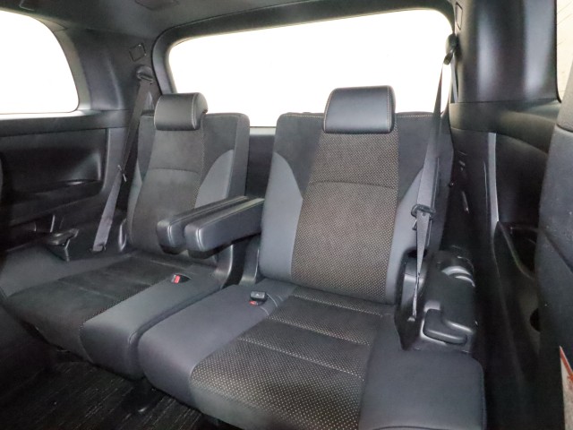 トヨタ ヴェルファイア Z　ｺﾞｰﾙﾃﾞﾝｱｲｽﾞ　4WD