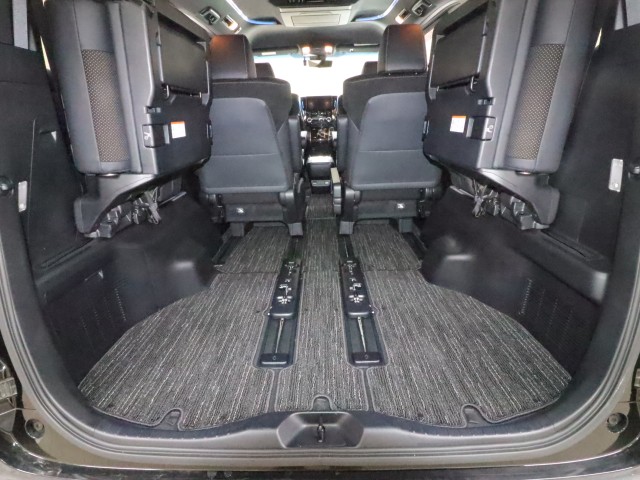 トヨタ ヴェルファイア Z　ｺﾞｰﾙﾃﾞﾝｱｲｽﾞ　4WD