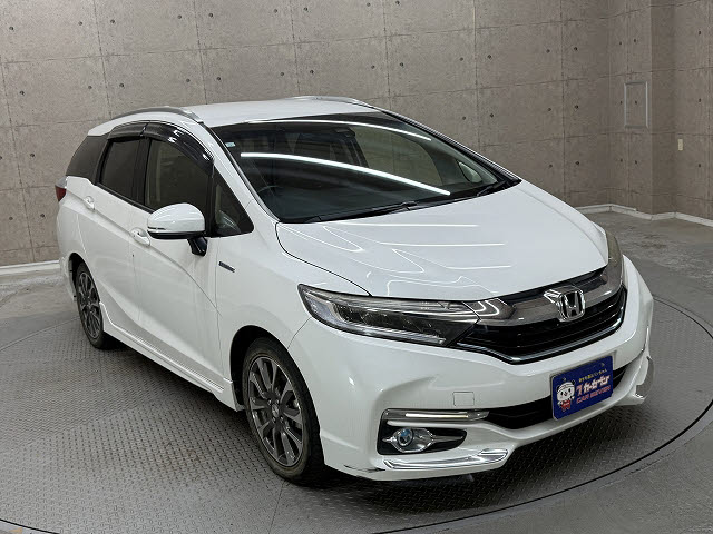 ホンダ シャトル ﾊｲﾌﾞﾘｯﾄﾞZ ｽﾀｲﾙｴﾃﾞｨｼｮﾝ
