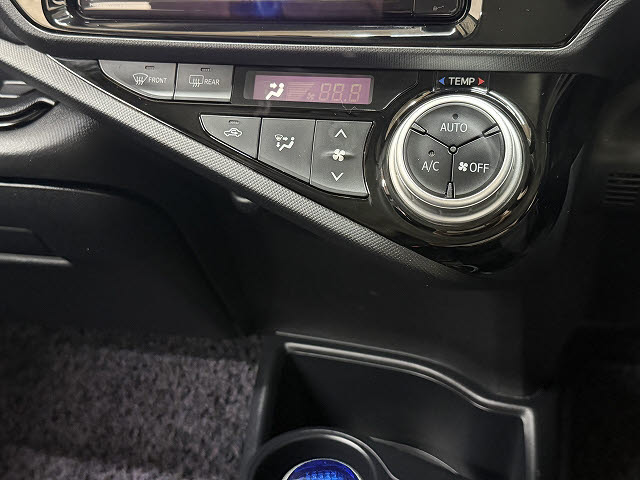 トヨタ アクア Ｓ　スタイルブラック　Ａ車