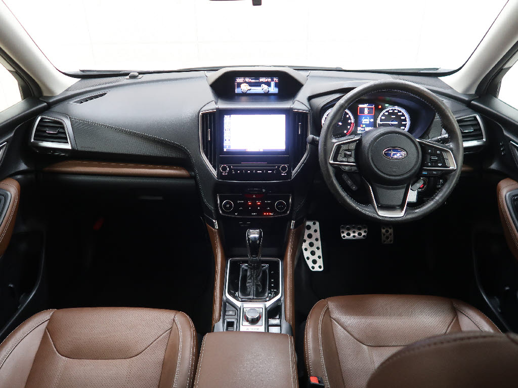 スバル フォレスター アドバンス