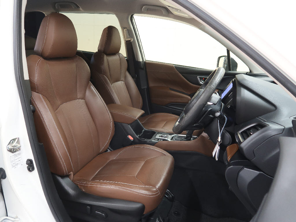 スバル フォレスター アドバンス