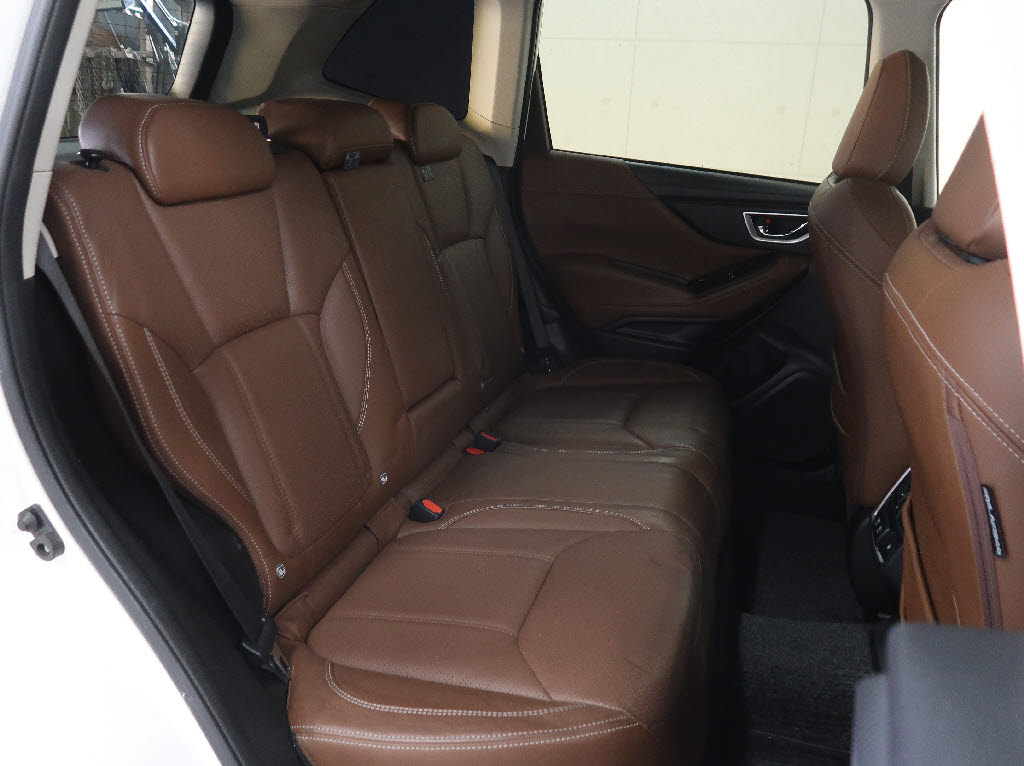 スバル フォレスター アドバンス