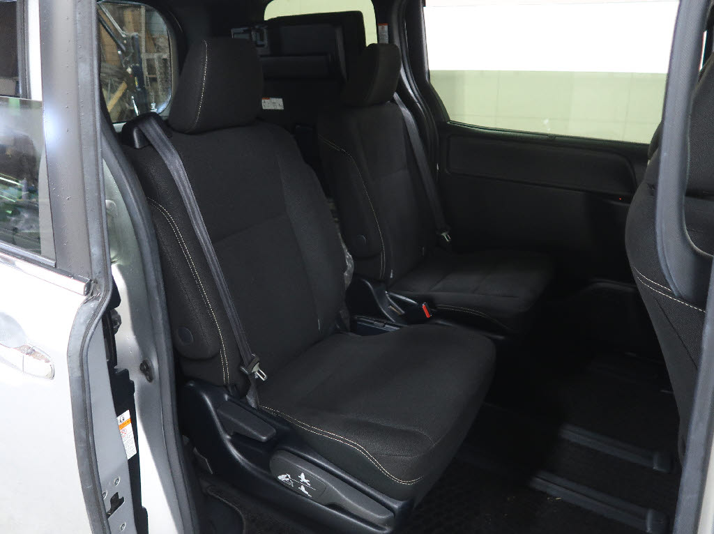 トヨタ エスクァイアＨＶ Ｘｉ