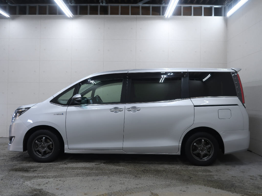 トヨタ エスクァイアＨＶ Ｘｉ