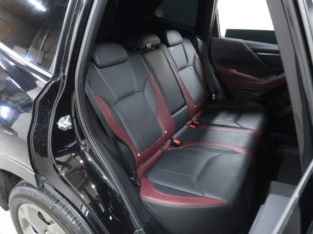 スバル フォレスター STI ｽﾎﾟｰﾂ