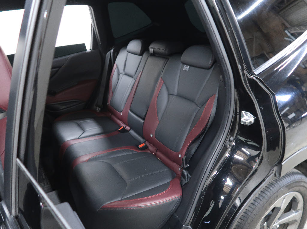 スバル フォレスター STI ｽﾎﾟｰﾂ