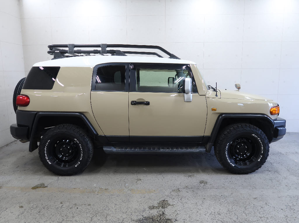 トヨタ ＦＪクルーザー カラーパッケージ