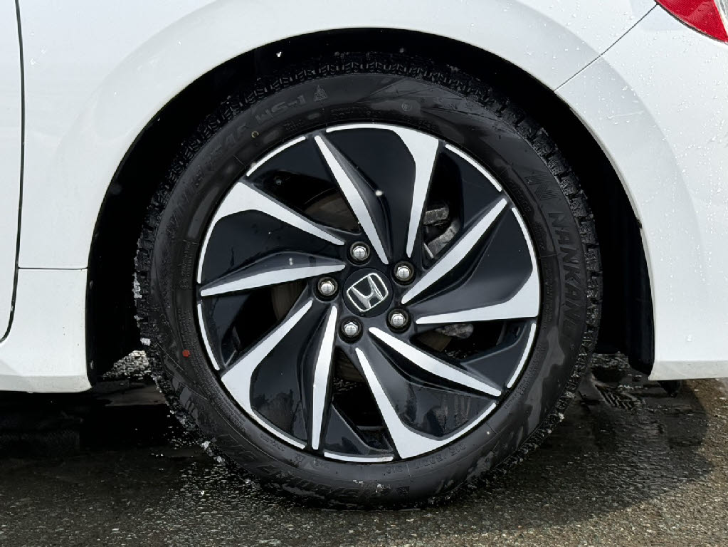 ホンダ インサイト ﾊｲﾌﾞﾘｯﾄﾞ ＥＸ　ブラックスタイル