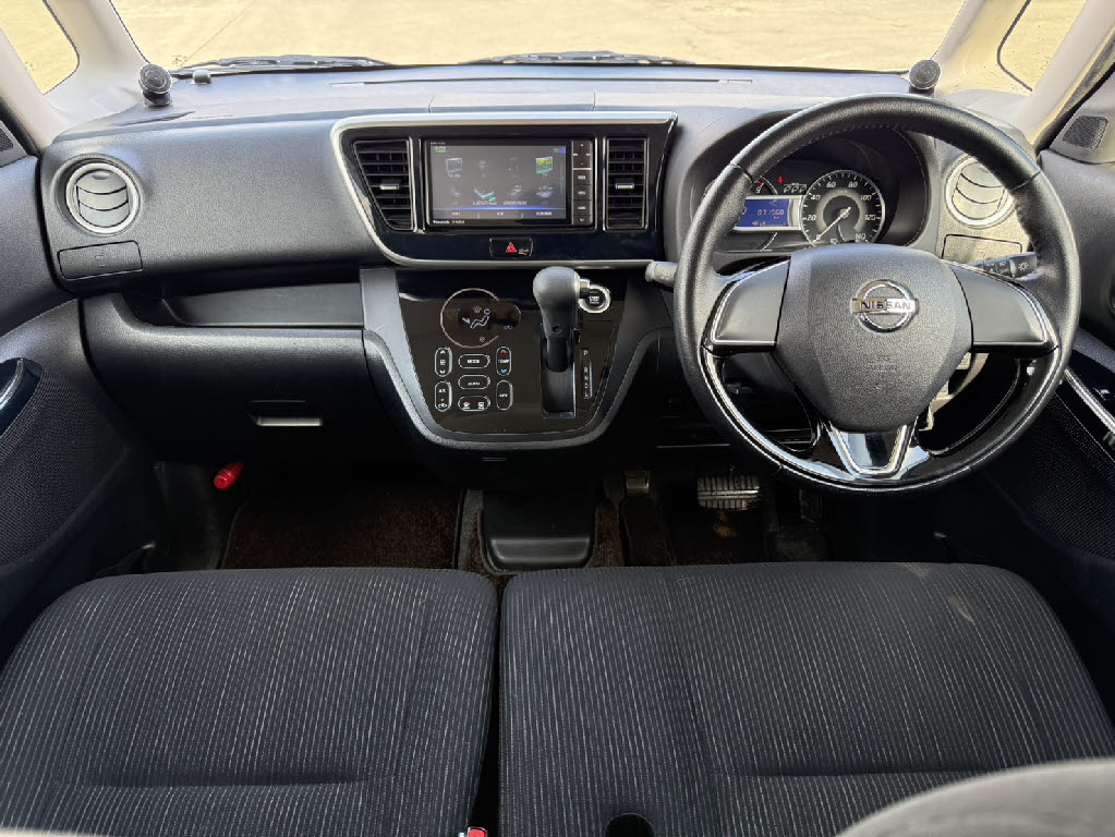 ニッサン デイズルークス ４ＷＤ　ハイウェイスターＸＶセレクション