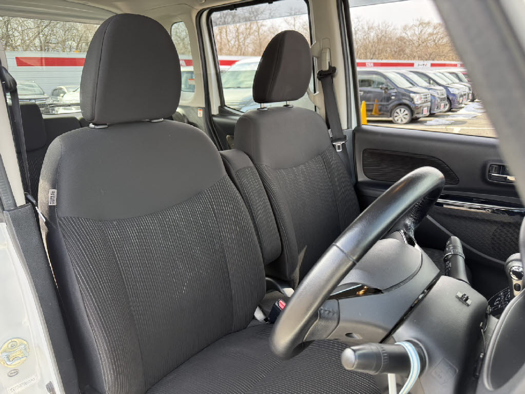 ニッサン デイズルークス ４ＷＤ　ハイウェイスターＸＶセレクション